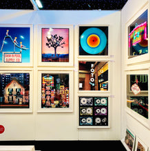 Load image into Gallery viewer, A vintage neon sign outside of a Foto Studio in Milan.