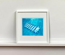 Load image into Gallery viewer, This cooling Palm Springs, California artwork is the perfect way to bring summer vibes into your home all year round. The glistening pool water is idyllic and inviting. 